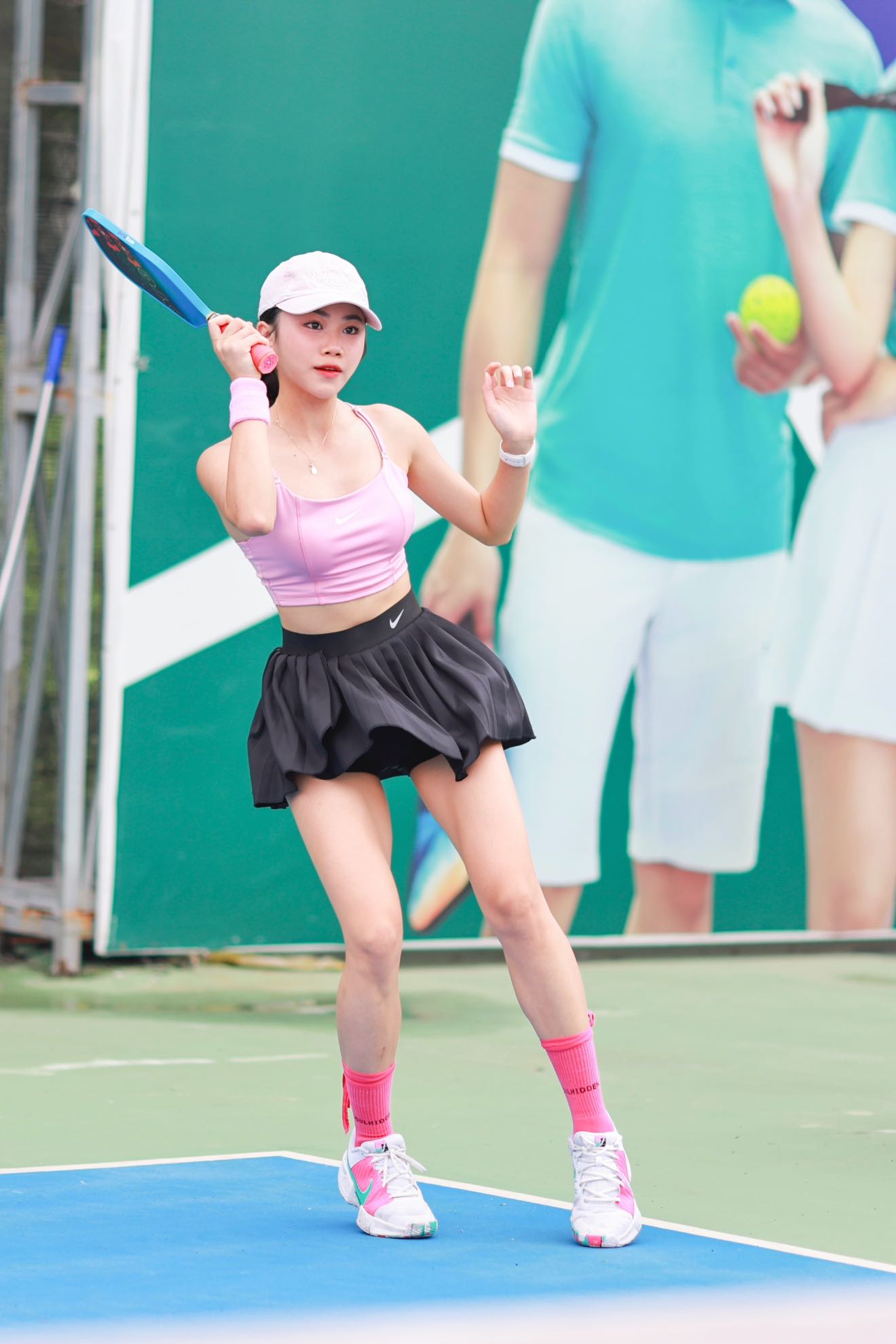 Mỹ nhân Phú Thọ bị gièm pha mặc sexy ra sân pickleball gọi vốn, đáp trả cực gắt chỉ với một tấm ảnh- Ảnh 2. Mỹ nhân Phú Thọ bị gièm pha mặc sexy ra sân pickleball gọi vốn, đáp trả cực gắt chỉ với một tấm ảnh- Ảnh 2.