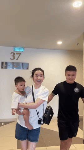 Chu Thanh Huyền b&iacute; mật đưa con trai về qu&ecirc; Quang Hải, phản ứng của bố mẹ ch&agrave;ng cầu thủ mới th&uacute; vị- Ảnh 1.