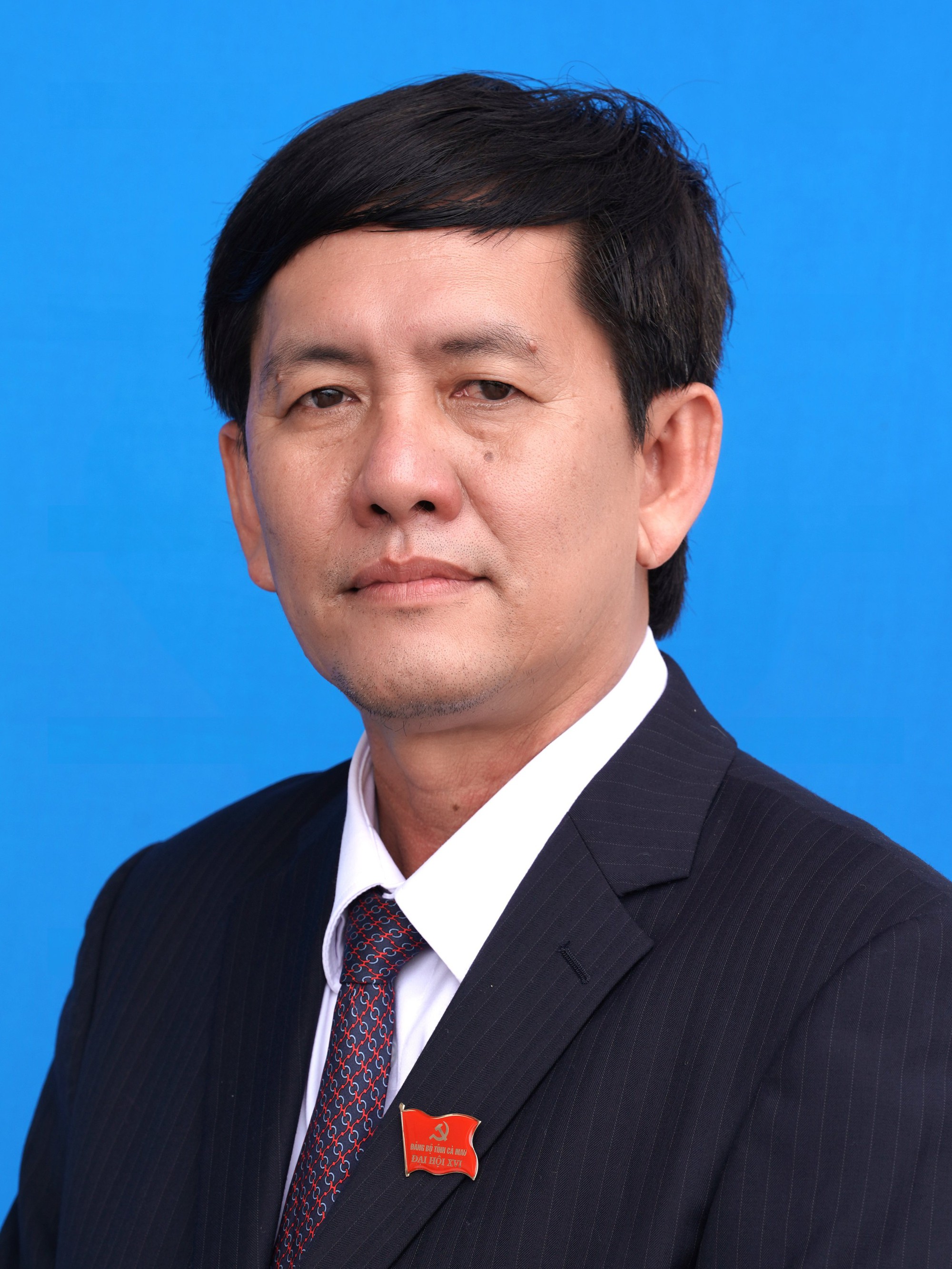 Chân dung tân giám đốc Sở Cà Mau: Ông Dư Minh Hùng và hành trình sự nghiệp ấn tượng - Ảnh 1.