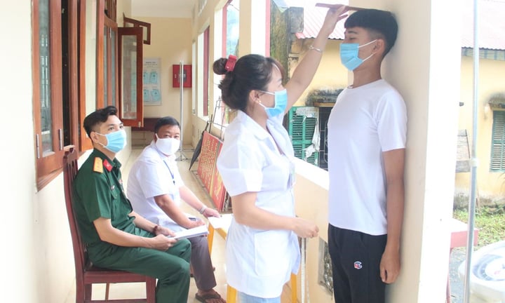 Nghiên cứu bổ sung hành vi trốn khám nghĩa vụ quân sự vào Bộ luật Hình sự - Ảnh 1.