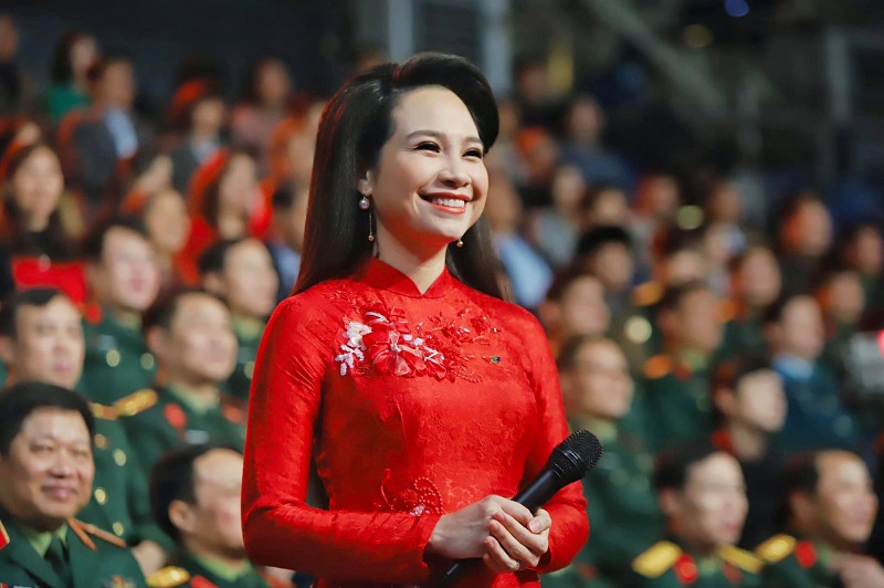 Nữ MC vừa thông báo rời VTV3 giỏi cỡ nào? - Ảnh 2. Nữ MC vừa thông báo rời VTV3 giỏi cỡ nào? - Ảnh 2.