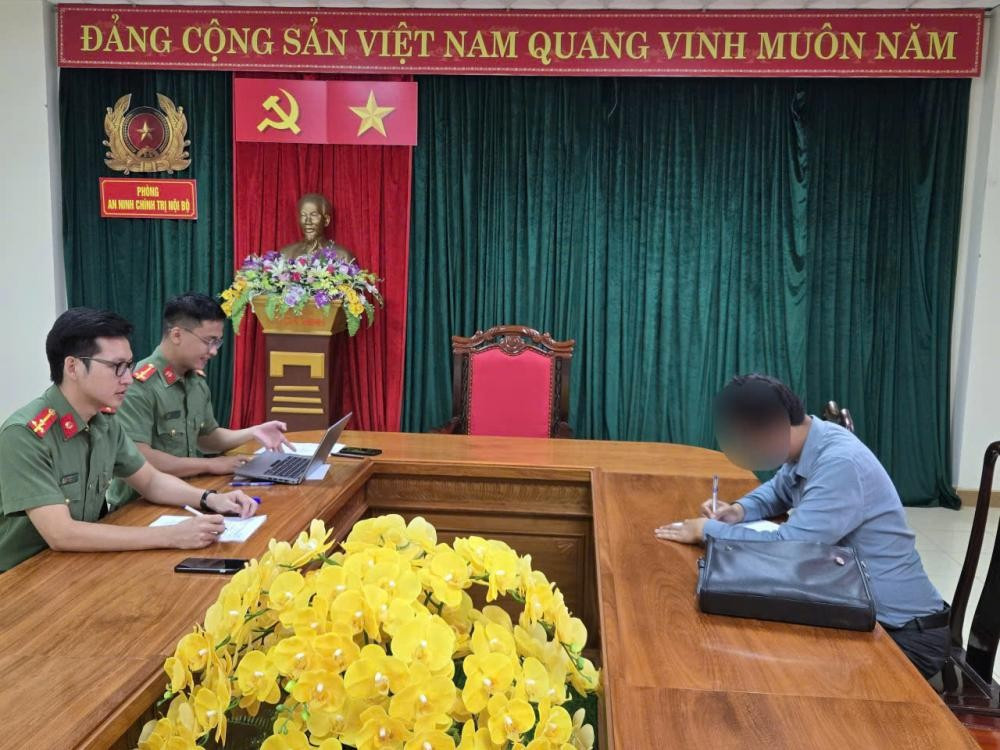 Công ty tổ chức sự kiện bị phạt vì mời ' Thông sóai ca ' biểu diễn không đúng nội dung - Ảnh 2.