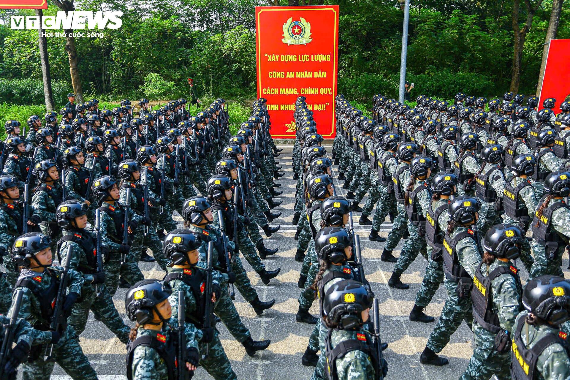 Gương mặt rám nắng trên thao trường mừng Quốc khánh 2 / 9 tại hòa Lạc - Ảnh 6. Gương mặt rám nắng trên thao trường mừng Quốc khánh 2 / 9 tại hòa Lạc - Ảnh 6.