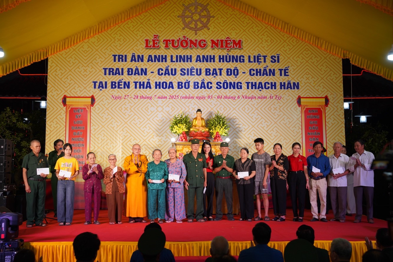Agribank đồng hành cùng Vu Lan 2025 tri ân người có công tại Quảng Trị - Ảnh 3.