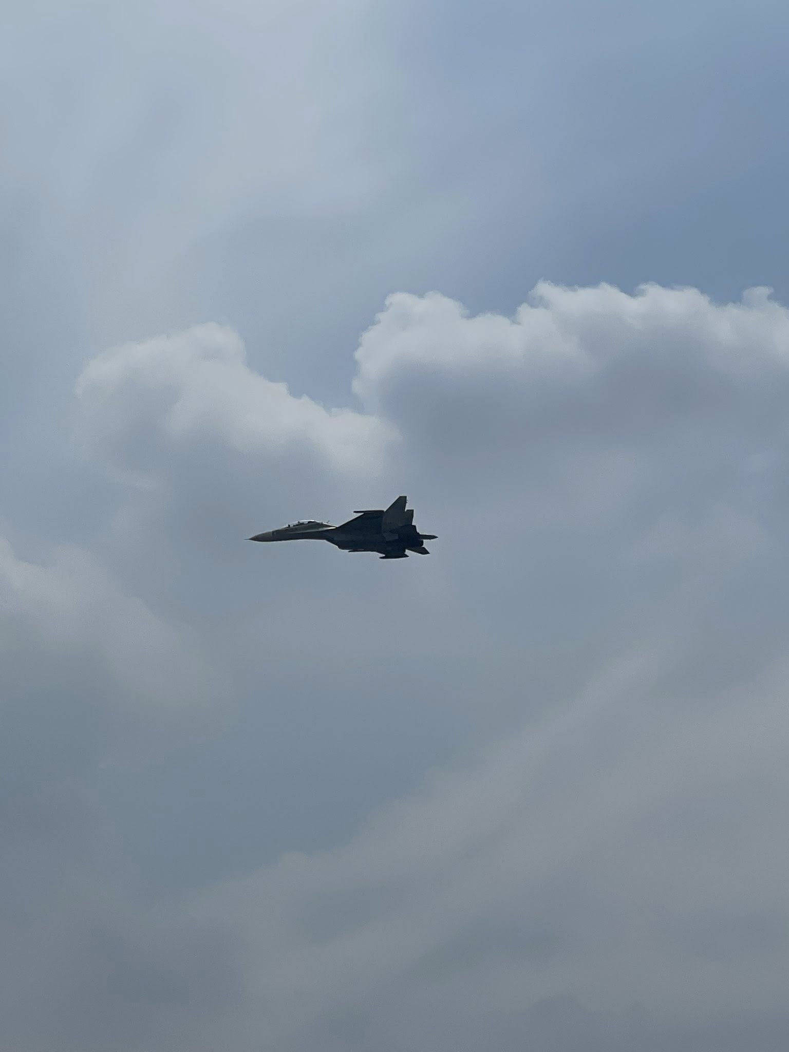 Hình ảnh hiếm có: Trực thăng Mi cùng tiêm kích Su-30MK2 cùng xuất hiện trên bầu trời quảng trường Ba Đình - Ảnh 7.