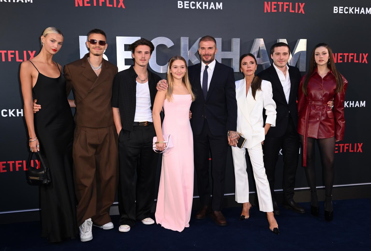 Drama nhà Beckham lại nóng hừng hực: Cruz liên tục "đá xoáy", vạch trần anh trai chị dâu bất hiếu? - Ảnh 3. Drama nhà Beckham lại nóng hừng hực: Cruz liên tục "đá xoáy", vạch trần anh trai chị dâu bất hiếu? - Ảnh 3.