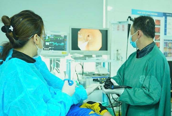 Cắm c&uacute;i chạy deadline, người đ&agrave;n &ocirc;ng nhập viện khẩn v&agrave; được AI ph&aacute;t hiện ung thư - Ảnh 1.