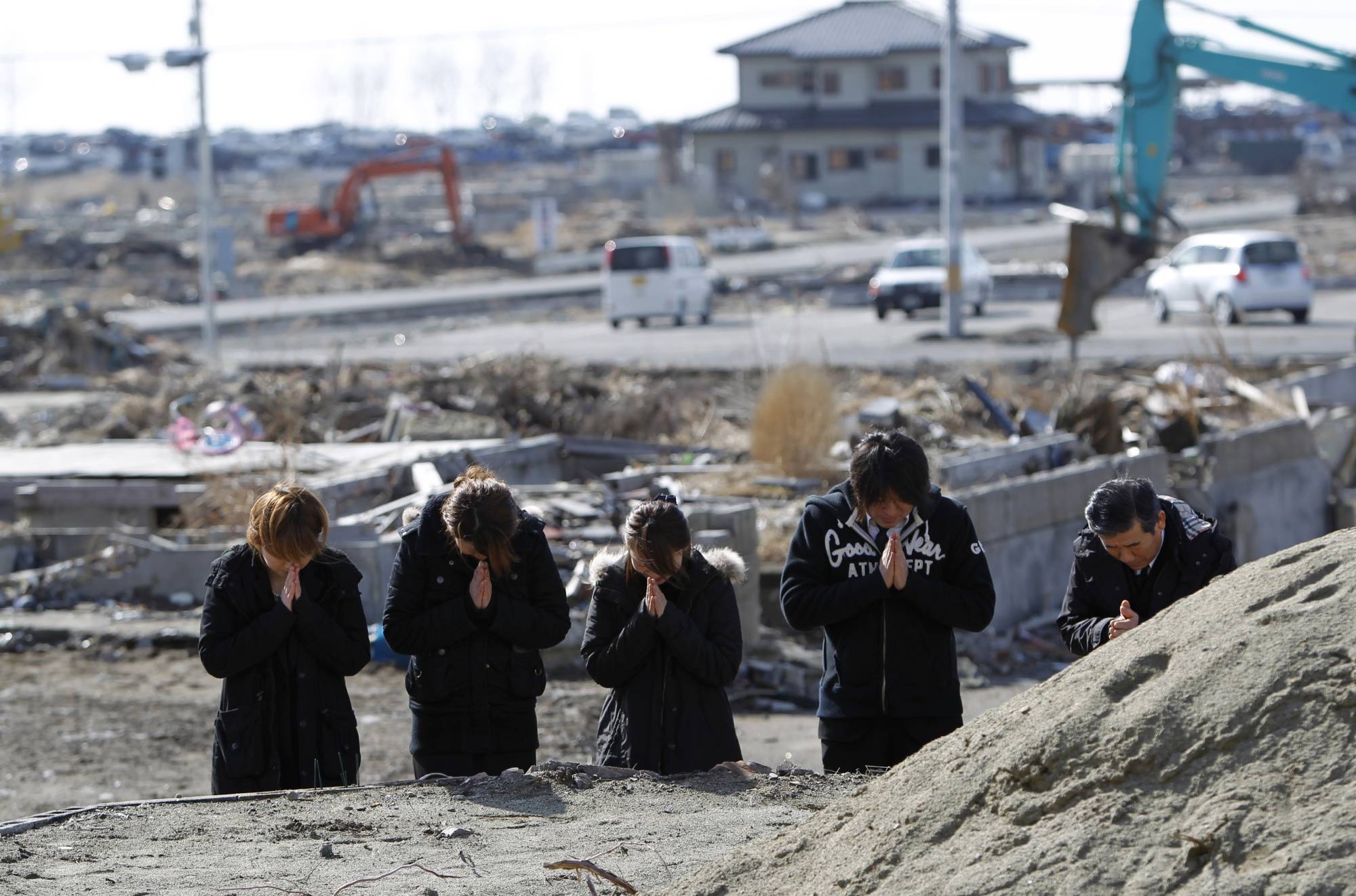 S&oacute;ng thần đ&aacute;ng sợ đến thế n&agrave;o? Thảm họa k&eacute;p đau thương nhất cả nước Nhật sẽ kh&ocirc;ng bao giờ qu&ecirc;n- Ảnh 9.
