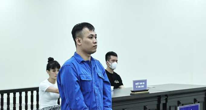 Phạt 16 năm tù gã phi công phóng hỏa nhà người yêu gây bỏng nặng - Ảnh 1.