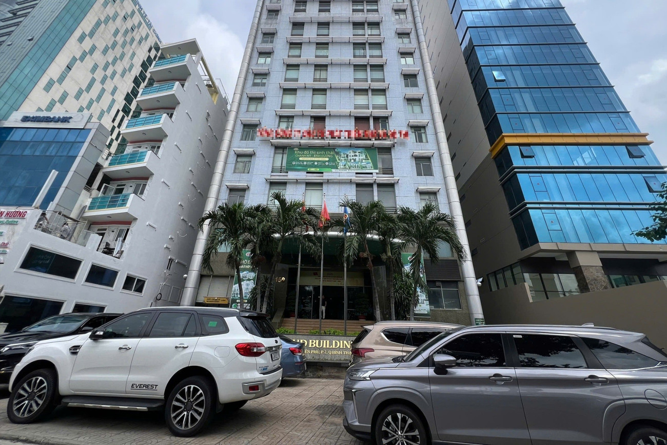 Điều tra vụ phát hiện 2 người đàn ông tử vong ở TPHCM gây chấn động - Ảnh 1.