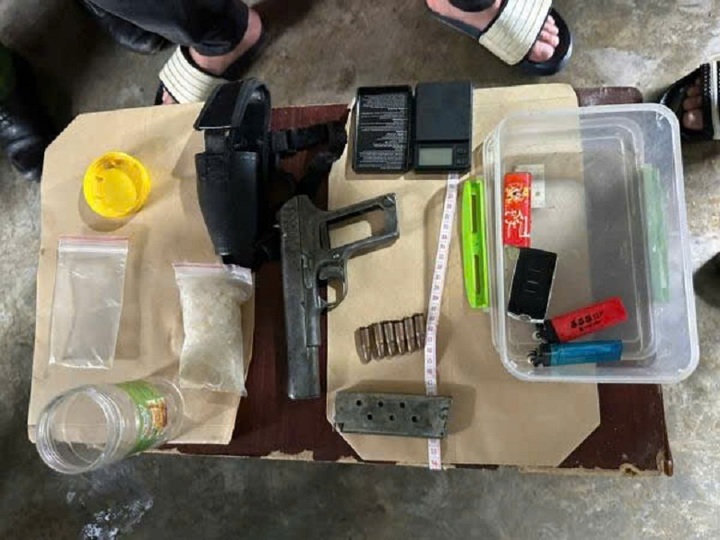 Bắt nhóm mua bán ma túy và tàng trữ súng đạn ở Quảng Ngãi - Ảnh 2.