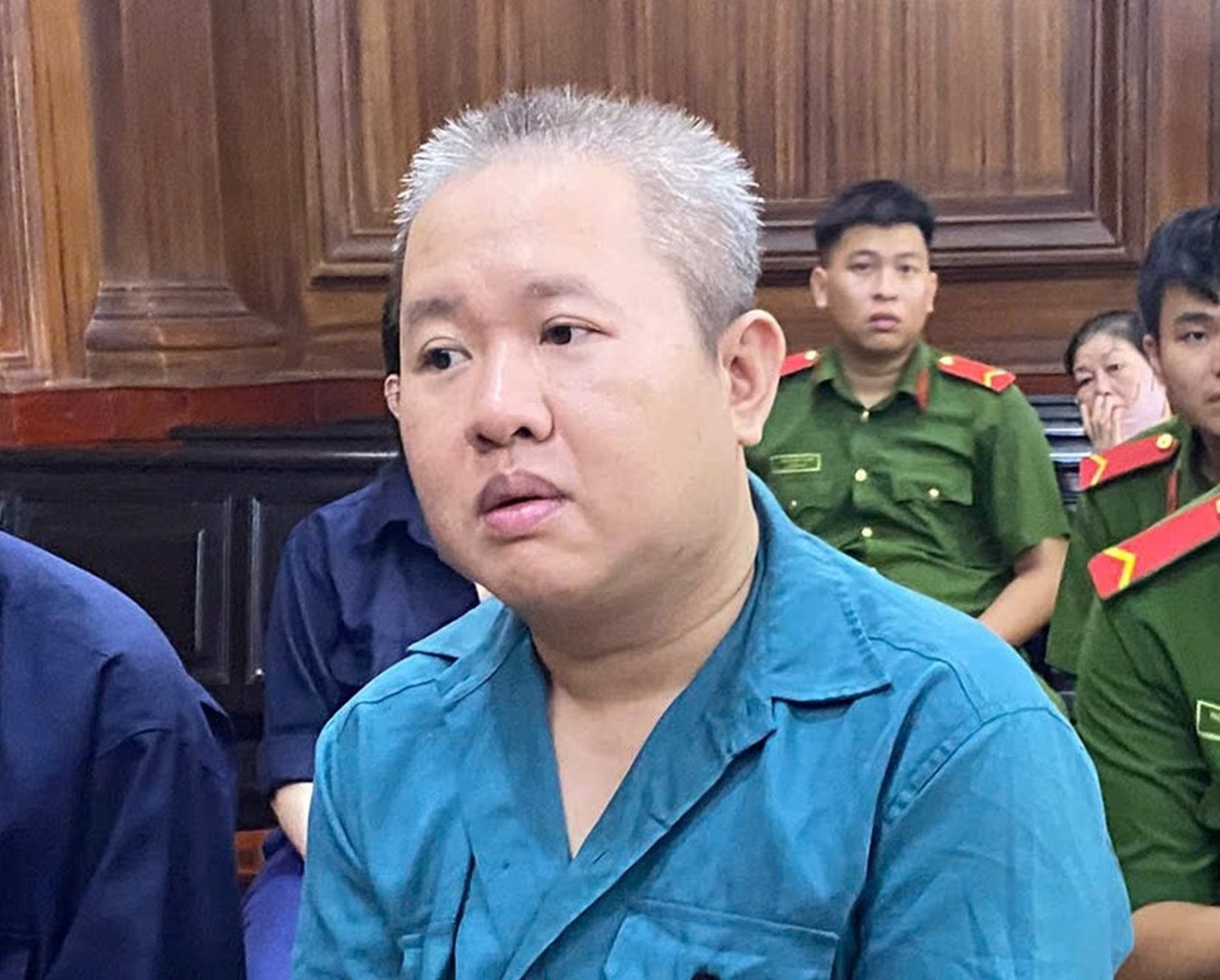 Quản lý nhà hàng ở TPHCM quy định ' Giấy phép xin ra ngòai ' cho gái mại dâm - Ảnh 1.