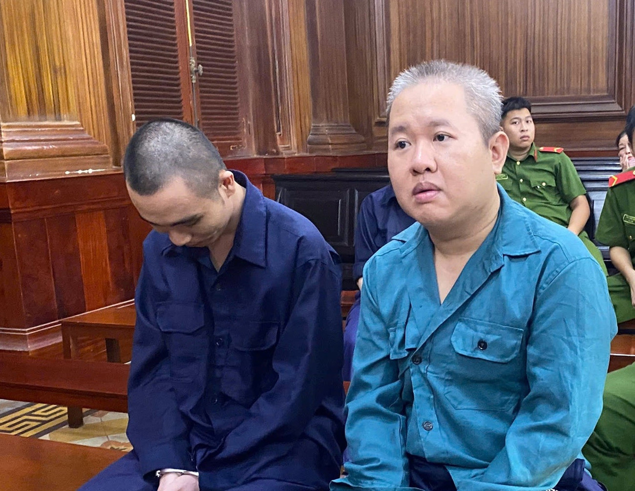 Quản lý nhà hàng ở TPHCM quy định ' Giấy phép xin ra ngòai ' cho gái mại dâm - Ảnh 2.