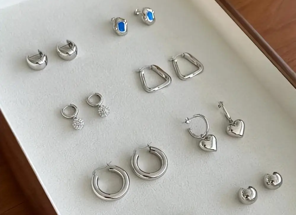 Loại khuy&ecirc;n tai b&aacute;n chạy tr&ecirc;n c&aacute;c s&agrave;n thương mại điện tử n&agrave;y tiềm ẩn chất độc, n&ecirc;n bỏ ngay kẻo hối kh&ocirc;ng kịp- Ảnh 2.