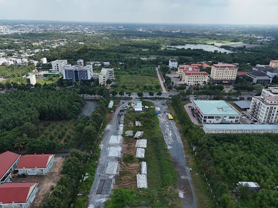 Cần Thơ: Dự án hàng ngàn tỉ đồng tăng vốn, gần 3 năm thi công mới đạt 36% - Ảnh 1.