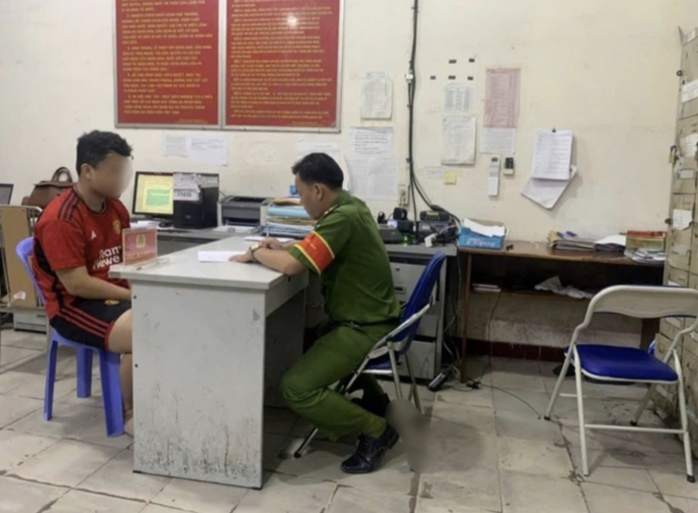 Muôn kiểu bịa chuyện- Ảnh 1.