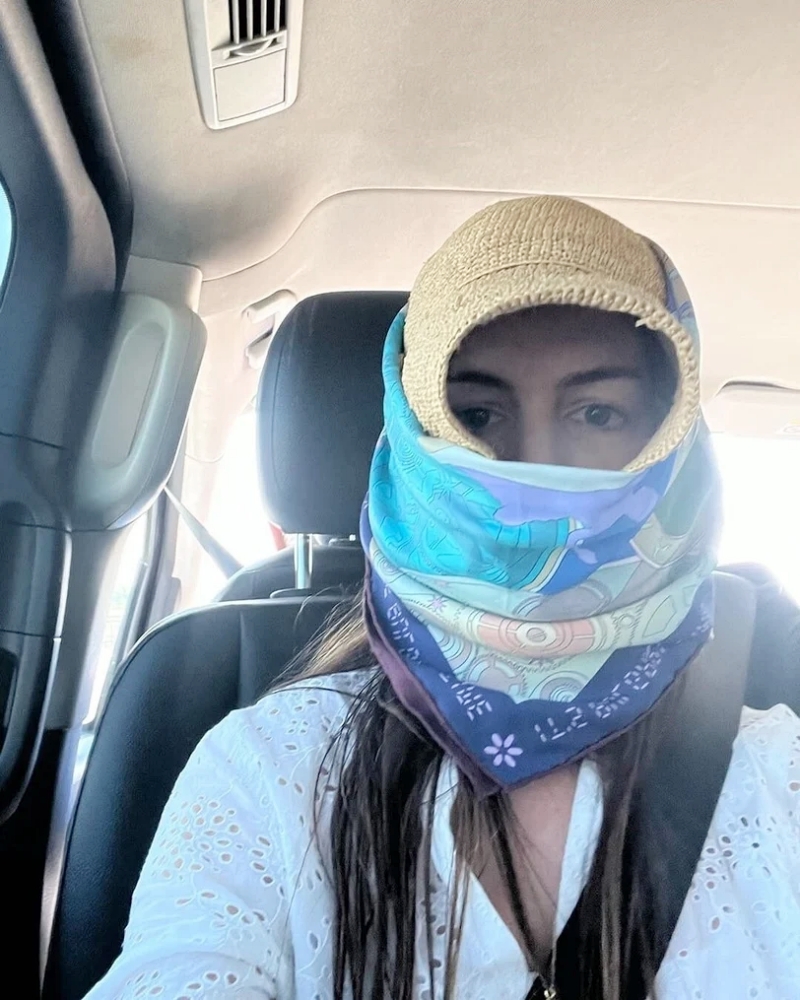 Anne Hathaway ở tuổi 42 vẫn đẹp đỉnh, ngo&agrave;i việc uống 2 th&igrave;a dầu &ocirc; liu mỗi tối th&igrave; c&ocirc; c&ograve;n l&agrave;m điều n&agrave;y 365 ng&agrave;y- Ảnh 5.