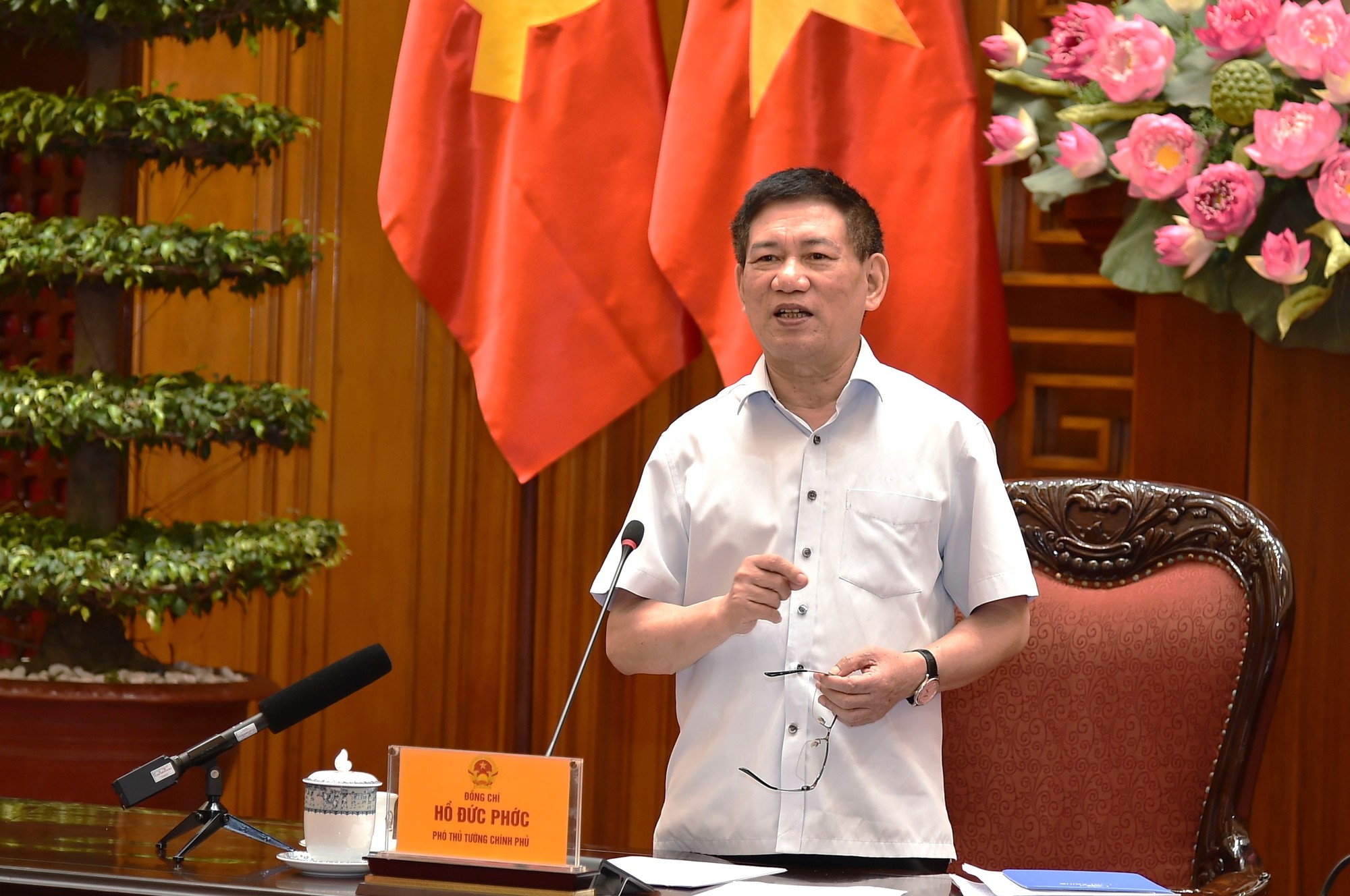 Phó Thủ tướng họp với doanh nghiệp chứng khoán, bất động sản về Luật Thuế thu nhập cá nhân- Ảnh 1.