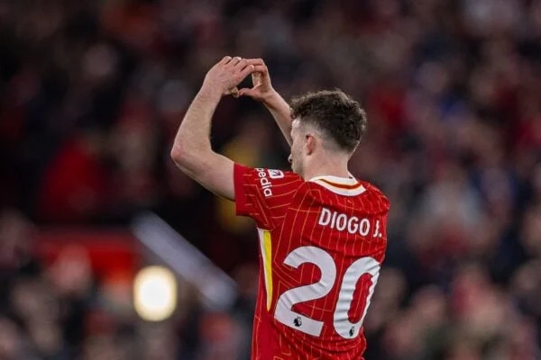 Liverpool chính thức treo vĩnh viễn áo số 20 để tưởng nhớ Diogo Jota - Ảnh 1.