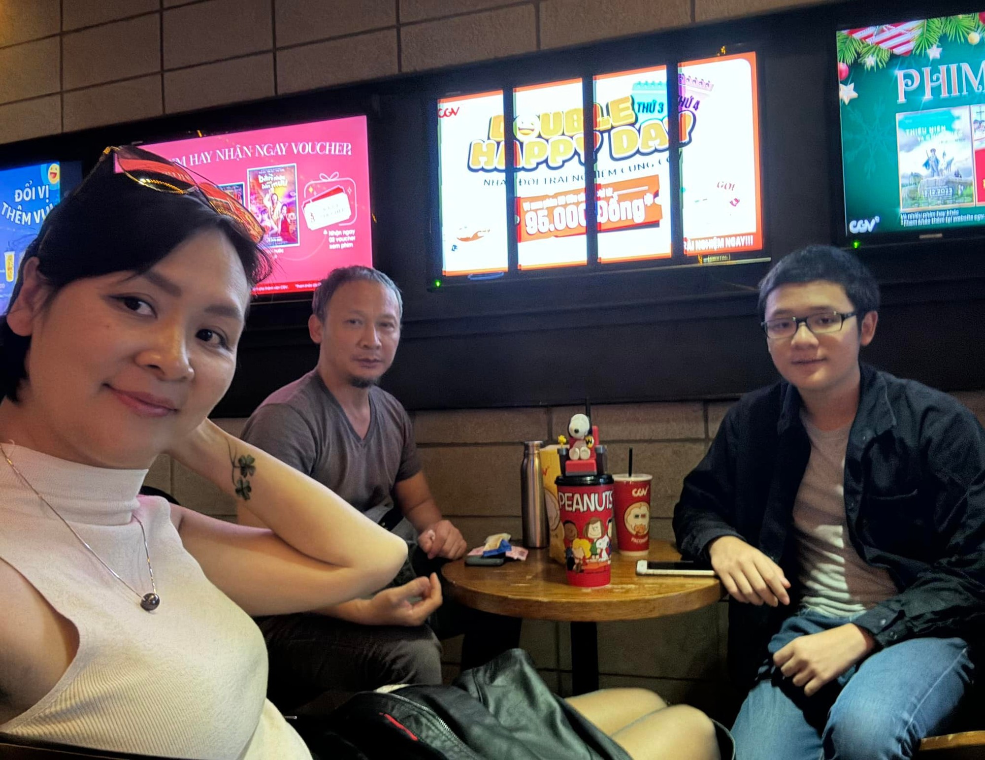 Cuộc sống của hoa hậu bỏ showbiz đi làm công ty may mặc sau 3 năm phát hiện ung thư, 16 lần hóa trị - Ảnh 4.