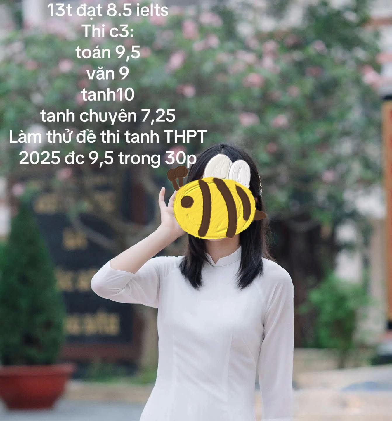 Bàng hoàng khi MXH "vùi dập" 1 gia đình có con học giỏi: Không thích thì lướt qua, sao phải buông lời cay đắng! - Ảnh 1. Bàng hoàng khi MXH "vùi dập" 1 gia đình có con học giỏi: Không thích thì lướt qua, sao phải buông lời cay đắng! - Ảnh 1.
