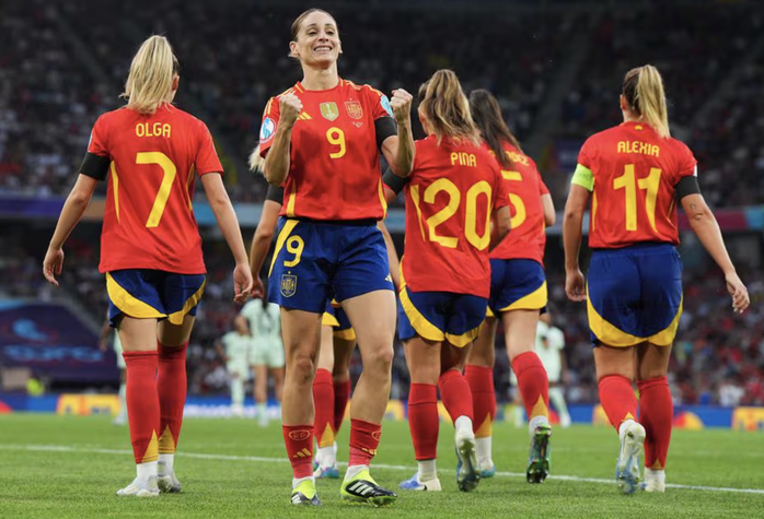 Tây Ban Nha thắng đậm láng giềng Bồ Đào Nha tại Euro Women 2025- Ảnh 1.