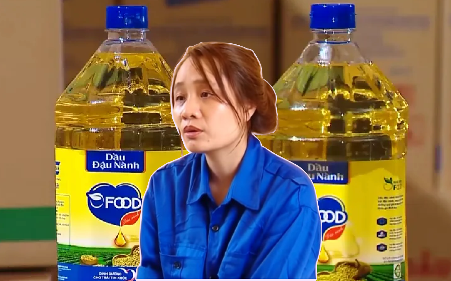 Công an vào cuộc bé trai bị bố xích chân kéo lê trên đường phố ở Hải Phòng - Ảnh 2.