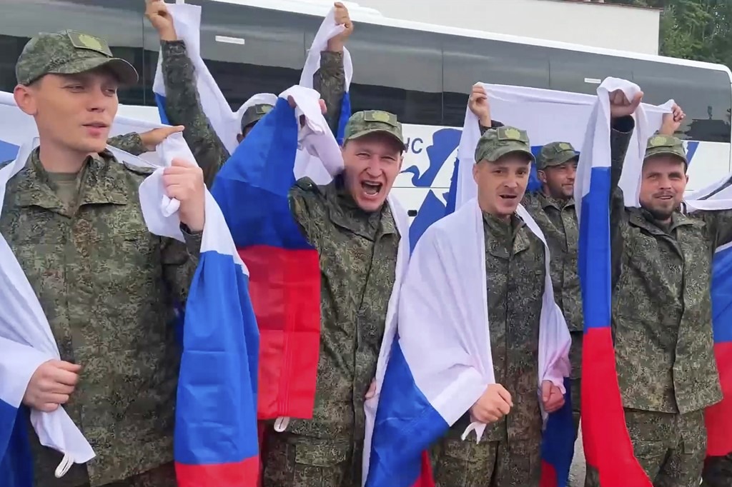 Tuy&ecirc;n bố bất ngờ của Điện Kremlin về chấm dứt xung đột ở Ukraine- Ảnh 1.