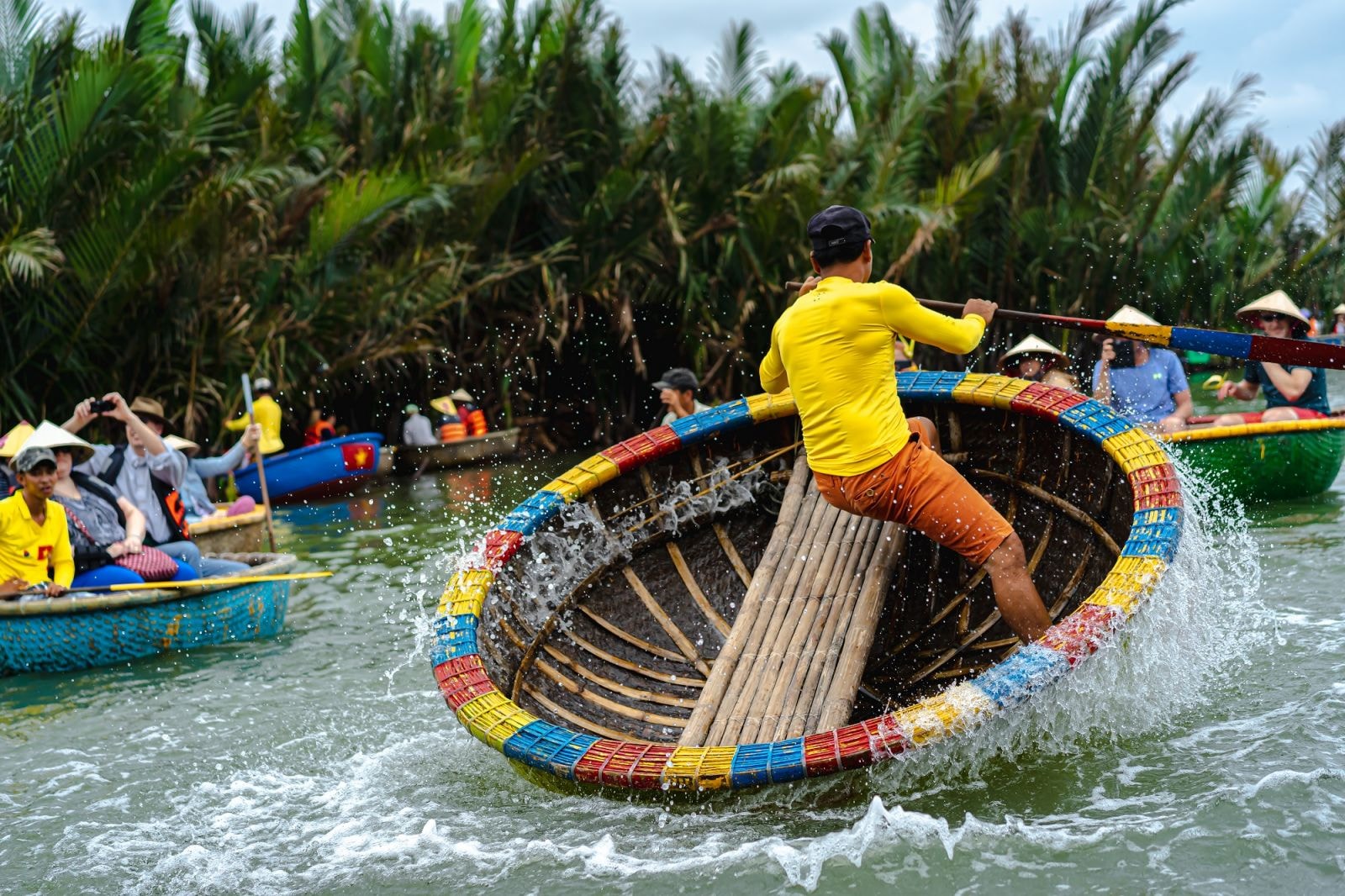 Khách Tây sợ xanh mặt trước một trải nghiệm ở Hội An, nhiều người khác lại thích thú: Việt Nam là thế! - Ảnh 8.