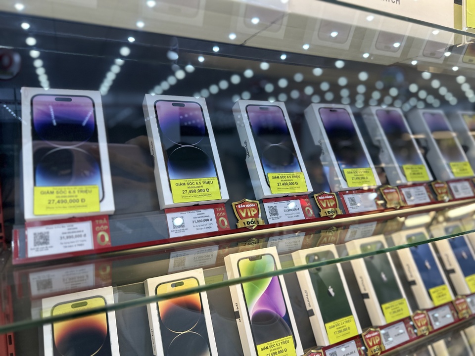 Chưa Từng Có: Iphone Đồng Loạt Giảm Giá Nhờ Thuế Vat, Đây Có Phải Lúc “Xuống Tiền”? 1 Chưa Từng Có: Iphone Đồng Loạt Giảm Giá Nhờ Thuế Vat, Đây Có Phải Lúc “Xuống Tiền”? - Ảnh 1.
