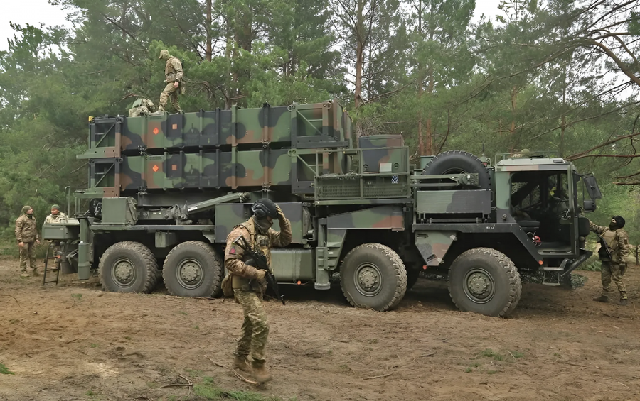 Ông Trump tiếp tục giao Patriot cho Ukraine sau cuộc nói chuyện với Tổng thống Zelensky - Ảnh 2.