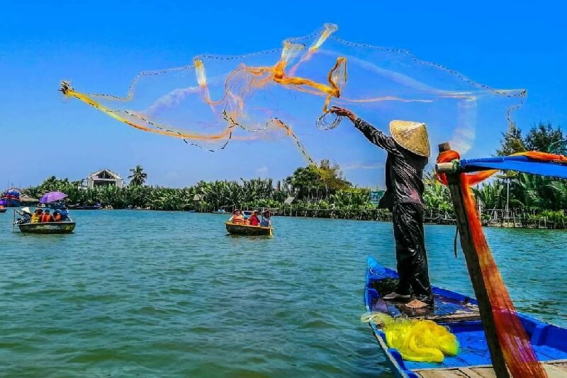 Khách Tây sợ xanh mặt trước một trải nghiệm ở Hội An, nhiều người khác lại thích thú: Việt Nam là thế! - Ảnh 7.