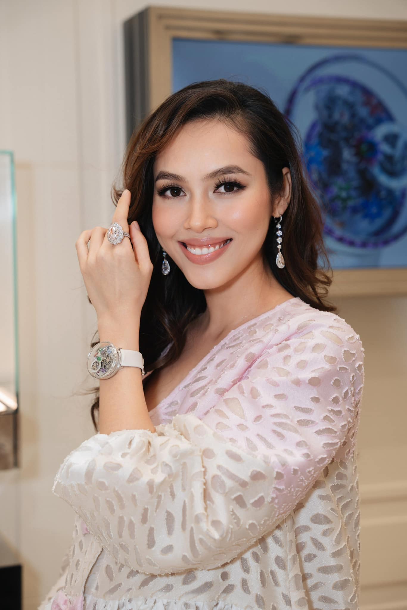 Á hậu Việt mắc bệnh lạ: Có túi nước bẩm sinh trong ổ bụng, 1 năm phải đi hút 2 lần- Ảnh 2. Á hậu Việt mắc bệnh lạ: Có túi nước bẩm sinh trong ổ bụng, 1 năm phải đi hút 2 lần- Ảnh 2.