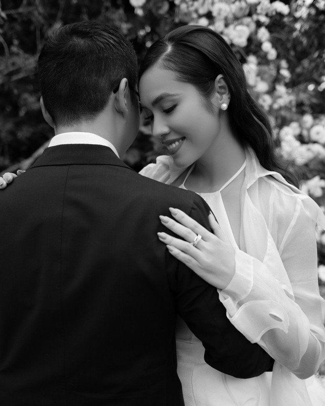 Á hậu Việt mắc bệnh lạ: Có túi nước bẩm sinh trong ổ bụng, 1 năm phải đi hút 2 lần- Ảnh 10. Á hậu Việt mắc bệnh lạ: Có túi nước bẩm sinh trong ổ bụng, 1 năm phải đi hút 2 lần- Ảnh 10.