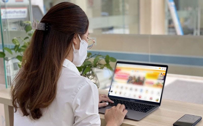 Bắt tạm giam 1 thẩm phán để điều tra về hành vi môi giới hối lộ - Ảnh 2.