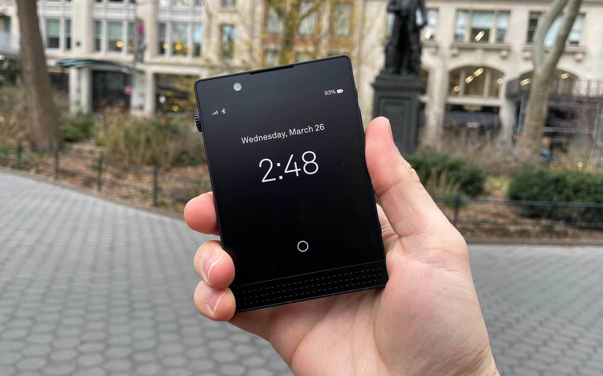 Bên trong "thủ phủ iPhone ăn cắp" ở Thâm Quyến: iPhone cũ giá rẻ bán trên thị trường có phải từ đây ra? - Ảnh 4.
