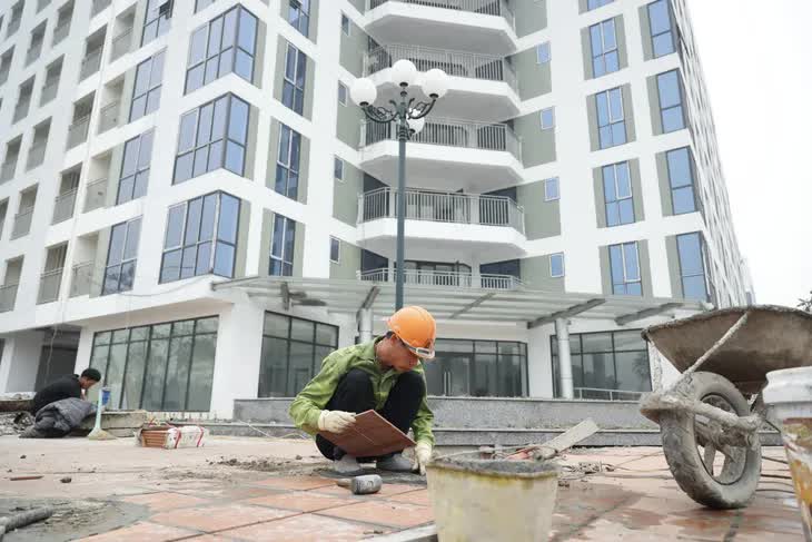 Giá vàng tăng gần 40% trong 6 tháng đầu năm 2025 - Ảnh 2.