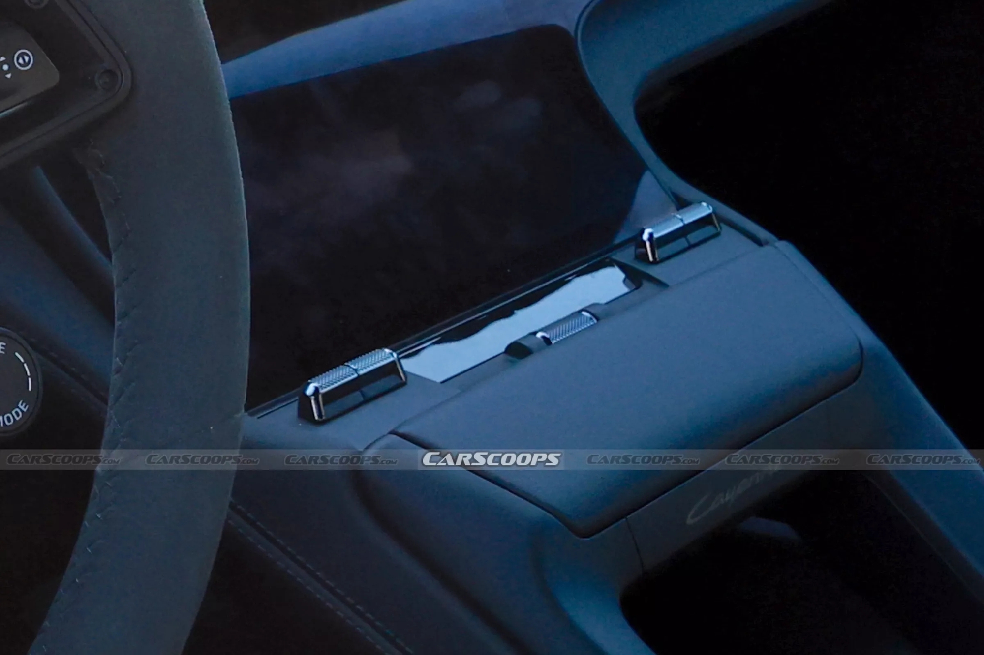 Porsche Cayenne lộ nội thất mới: Thiết kế lột xác với 4 màn hình khủng, bỏ gần hết nút bấm - Ảnh 4.