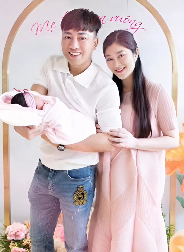 Diễn viên Thanh Trúc liên tục gặp “kiếp nạn” sau khi công khai yêu nam ca sĩ Vbiz- Ảnh 5. Diễn viên Thanh Trúc liên tục gặp “kiếp nạn” sau khi công khai yêu nam ca sĩ Vbiz- Ảnh 5.