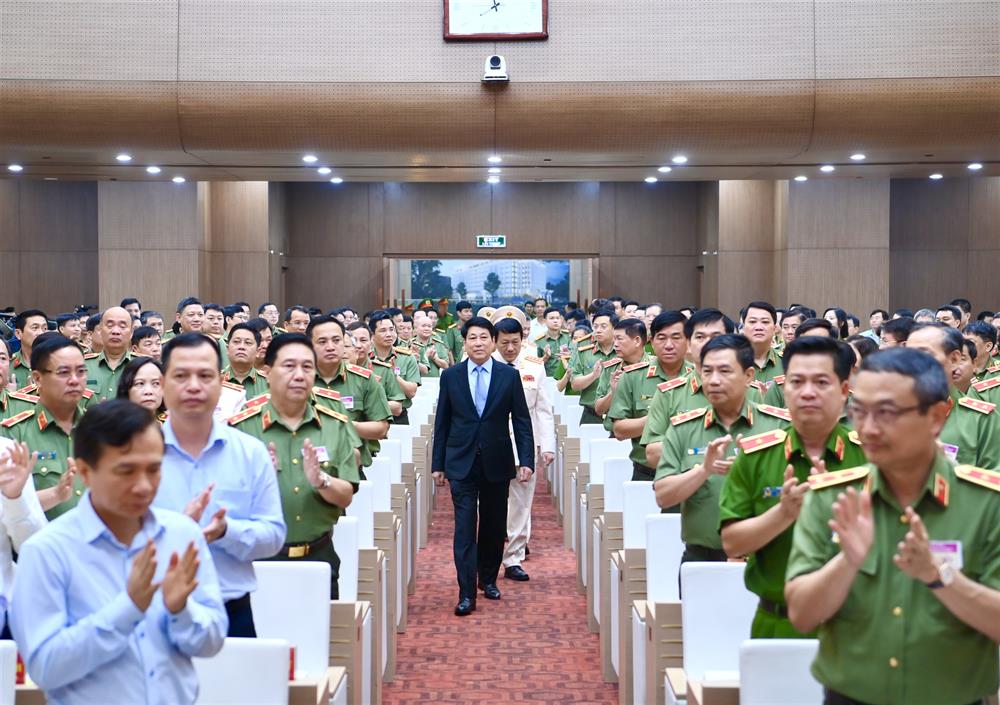 Chủ tịch nước Lương Cường biểu dương lực lượng Công an nhân dân- Ảnh 1. Chủ tịch nước Lương Cường biểu dương lực lượng Công an nhân dân- Ảnh 1.