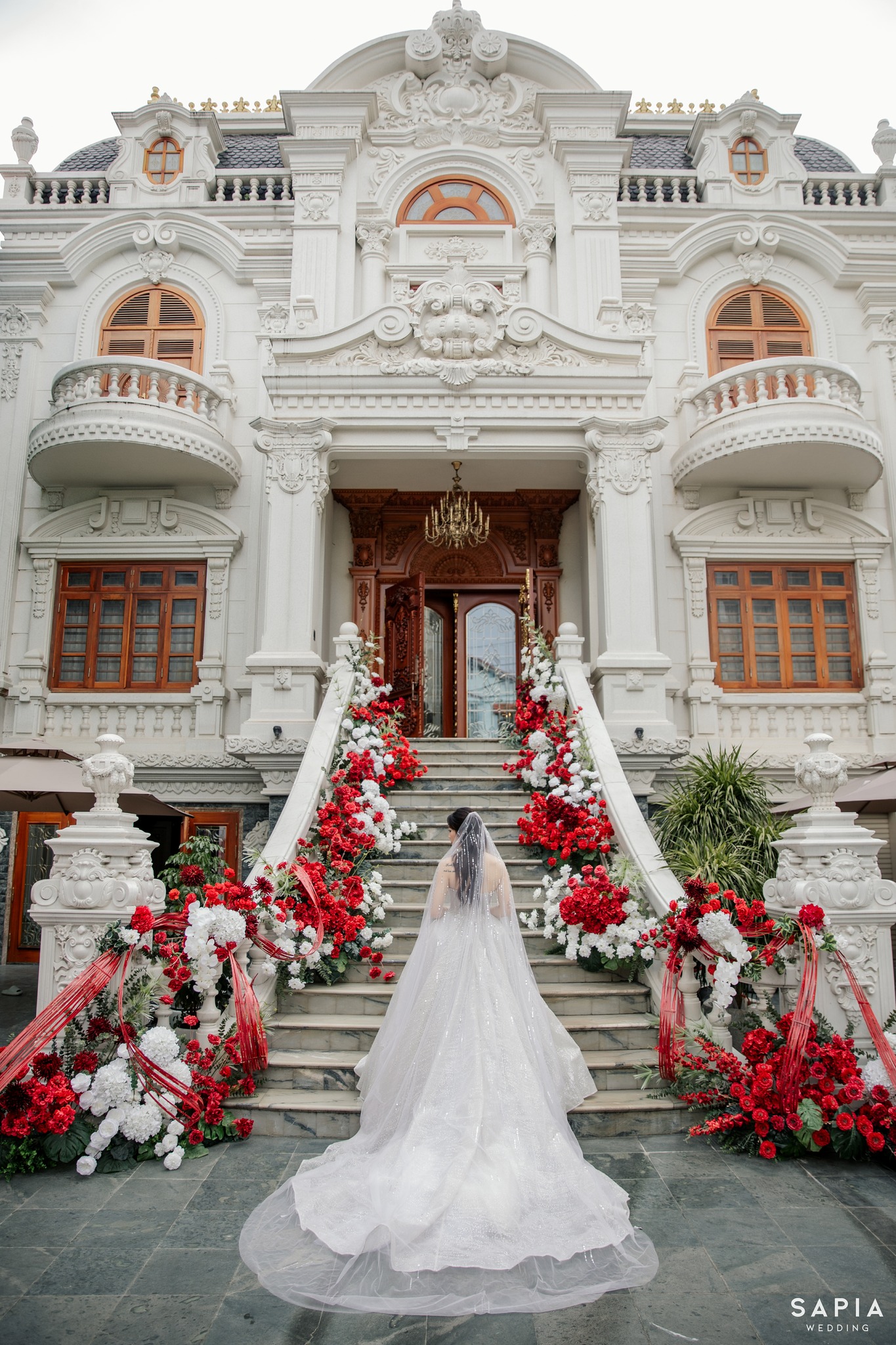 Hoa khôi bóng chuyền Việt Hương làm dâu hào môn, sống ở dinh thự bỗng "ở ẩn" cõi mạng, nghi vấn có tin vui - Ảnh 3.