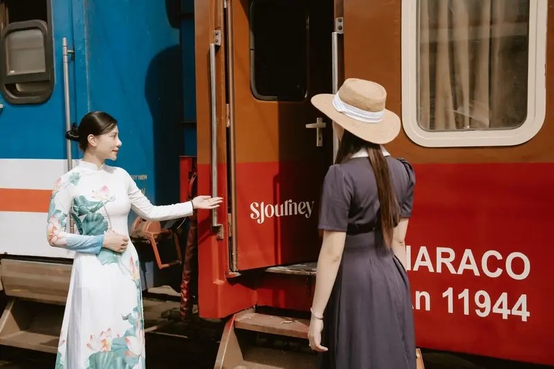 Chuyến tàu Sjourney cao cấp tại Việt Nam: Trải nghiệm du lịch độc đáo - Ảnh 1.