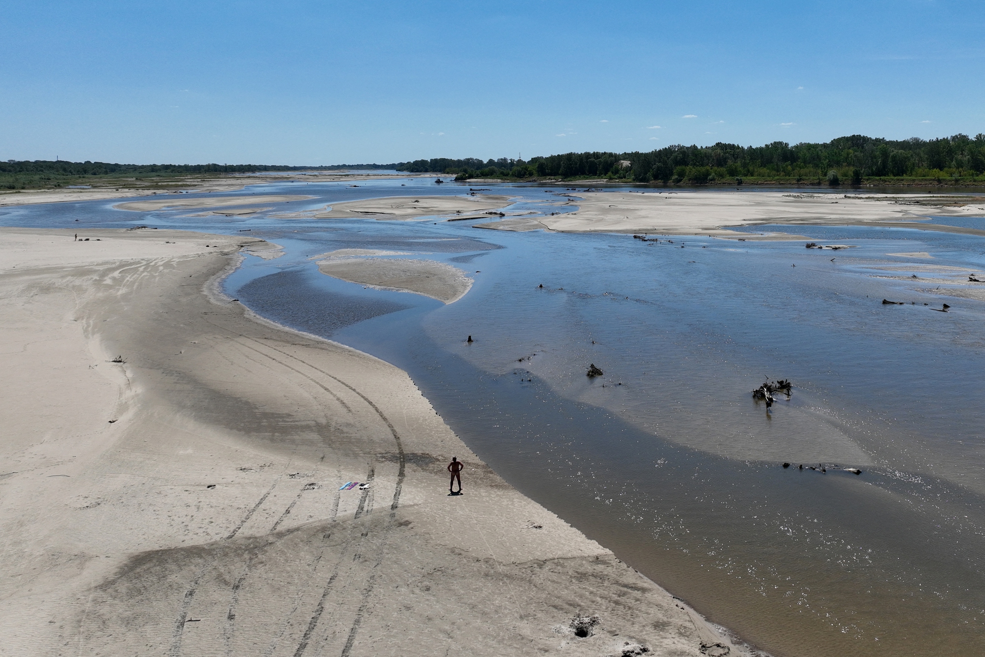 Hạn h&aacute;n tr&ecirc;n to&agrave;n thế giới đẩy h&agrave;ng chục triệu người đến bờ vực chết đ&oacute;i - Ảnh 1.