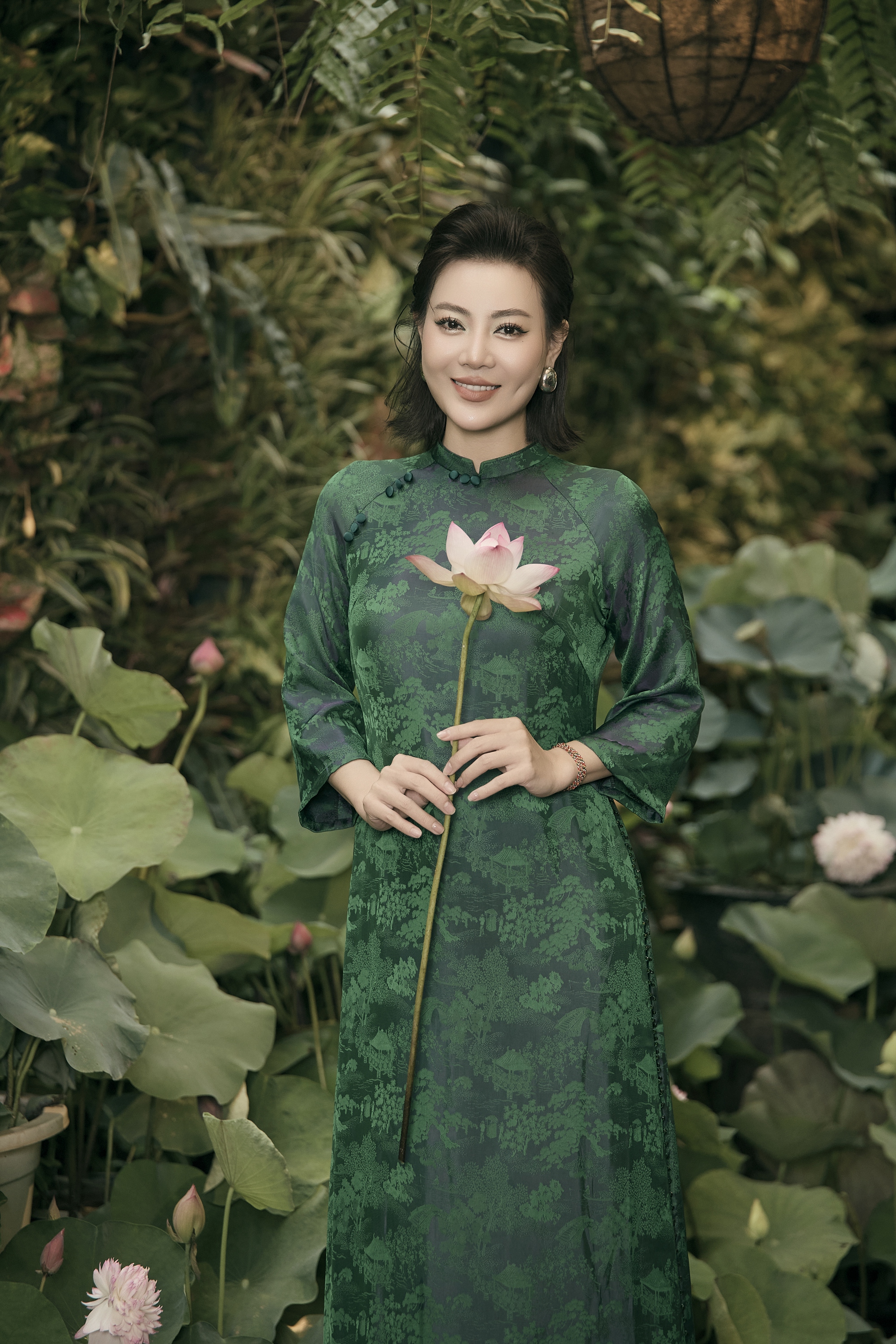 Dàn sao Việt hội tụ trong show thời trang của Cao Minh Tiến- Ảnh 2.