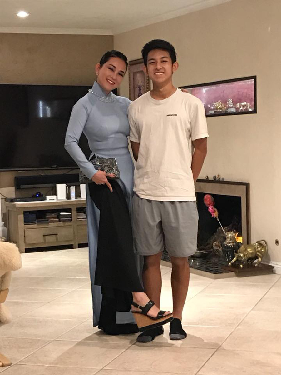 Nữ ca sĩ sở hữu 2 cơ ngơi hoành tráng, biệt thự ven biển trị giá 100 tỷ, U50 hôn nhân viên mãn - Ảnh 8.