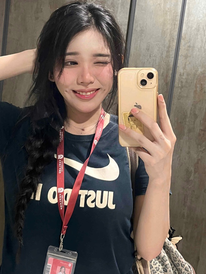 Ảnh chụp lúc 0h sáng của nữ sinh và anh xe ôm công nghệ ở TP.HCM: Hé lộ câu chuyện phía sau- Ảnh 3. Ảnh chụp lúc 0h sáng của nữ sinh và anh xe ôm công nghệ ở TP.HCM: Hé lộ câu chuyện phía sau- Ảnh 3.