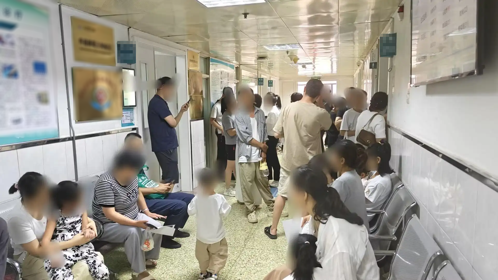 Phát hiện 1 trường mẫu giáo dùng phụ gia độc hại trong bữa trưa khiến hàng trăm trẻ bị ngộ độc chì, nhiều tác hại không thể phục hồi- Ảnh 1.