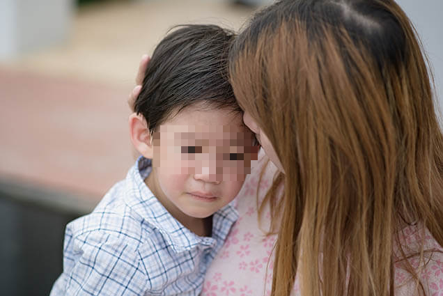 Thấy con trai 2 tuổi gầy bất thường, mẹ vội kiểm tra camera, bật khóc khi biết sự thật - Ảnh 1.