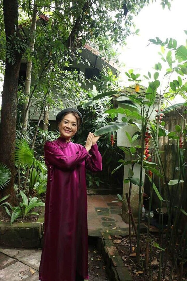 Nữ diễn viên đóng 'Chị Dậu': Mỹ nhân Hà thành đa đoan, hạnh phúc tuổi xế chiều - Ảnh 4.