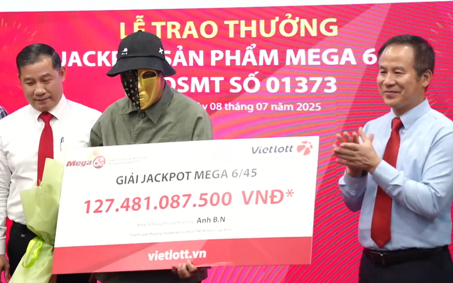Xác suất trúng là một trên 8,14 triệu vé, vị khách ẵm 127 tỷ Jackpot 1 của Vietlott: Dãy số là gì? - Ảnh 1. Xác suất trúng là một trên 8,14 triệu vé, vị khách ẵm 127 tỷ Jackpot 1 của Vietlott: Dãy số là gì? - Ảnh 1.